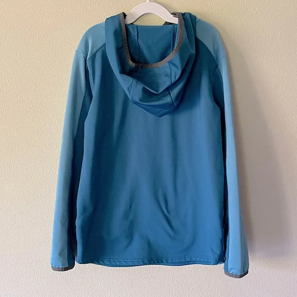 Youth, Under Armour, Coldgear, Half-Zip, Blue Jacket. Size Medium.